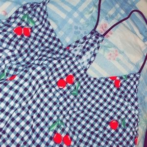 Checkered Cherry Tanktop Crop Top Vans